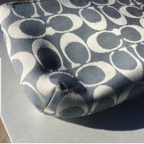 Coach Park Med. Sig. C Fabric Wristlet - Picture 5 of 10